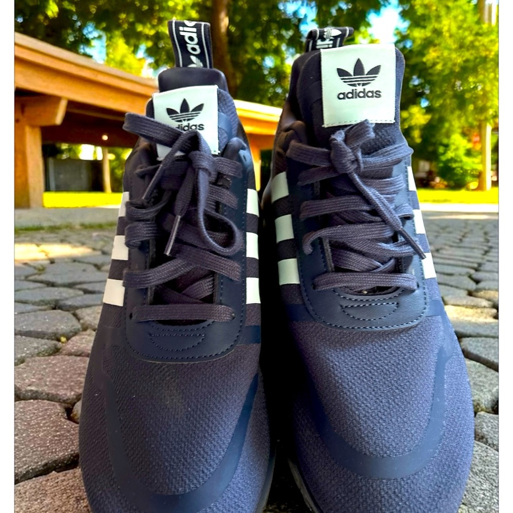 Adidas Classic Blue and White Sneakers